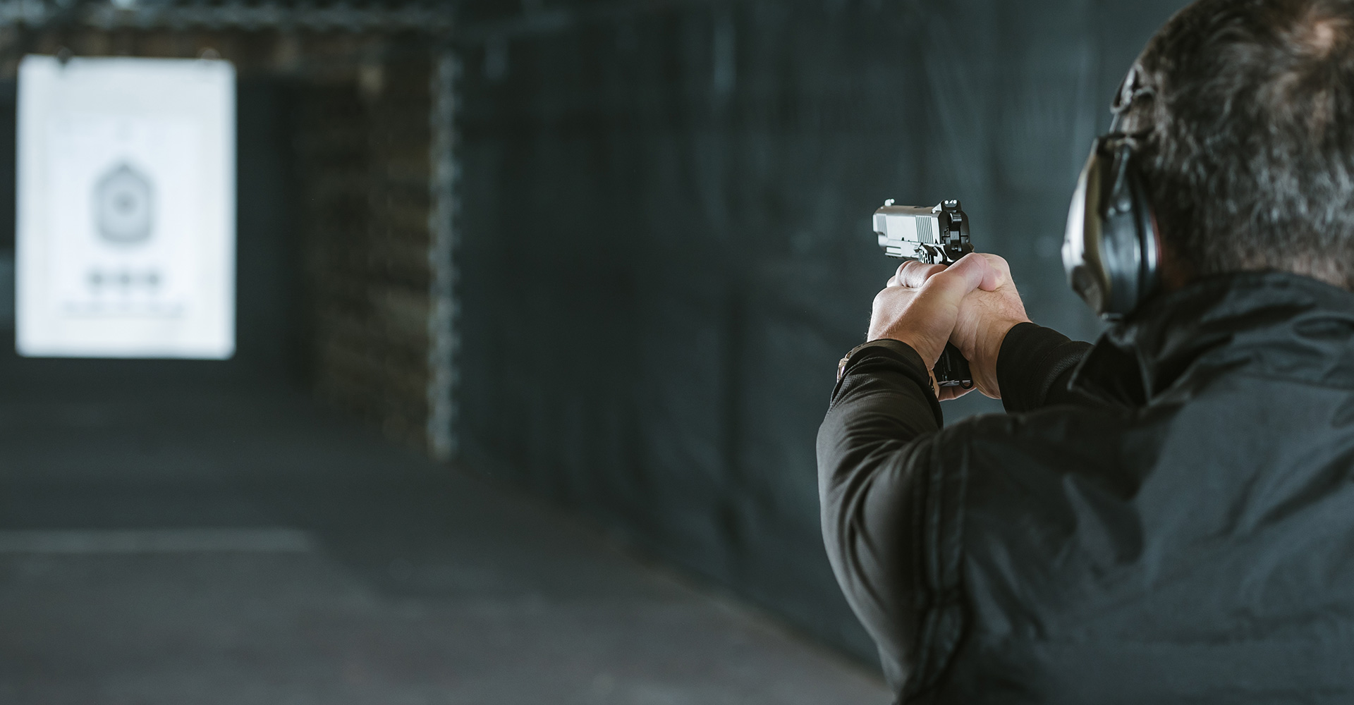 Champs et stands de tirs, cibles, équipements et formations pour forces armées fournis par Eagle Tunisie